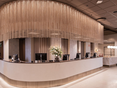 Chain link curtain used as a decorative curtain at the reception desk